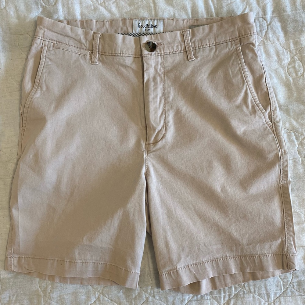 Men’s light pink 7 inch inseam Goodfellow & Co Linden Shorts